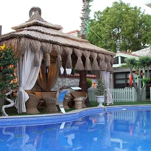 Tasquartas Hotel